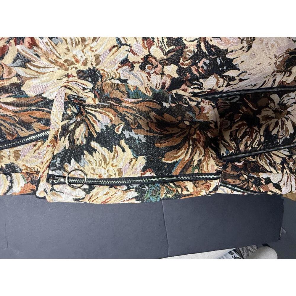 AKIRA - FANTASY CAPTURED BROCADE CARGO PANT - L - Picture 5 of 12